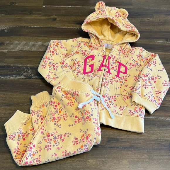 Gap Baby Set Hoodie Zip Up Joggers Floral 12-18 months Toddler Sweater yellow - Picture 1 of 6